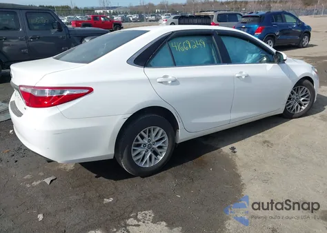 2016 Toyota Camry Le z USA, uszkodzony, nr VIN 4T1BF1FK6GU189127
